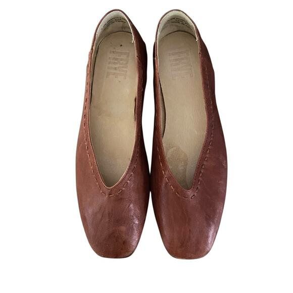 Frye Claire Ballet Flat Leather Cognac Cabrast color brown size 8.5 fits 9 - Picture 3 of 11